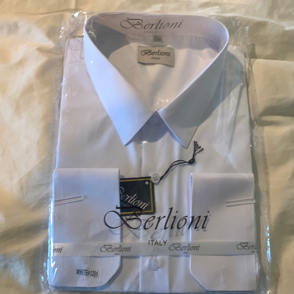 Berlioni Italy 19-191/2 / 36/37 New In Package White Dress Shirt.
